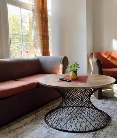 Apartment Center 4 *